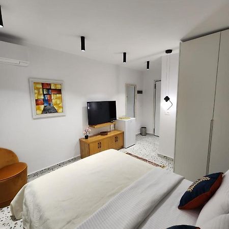 Pietro Guesthouse 2 티라나 외부 사진